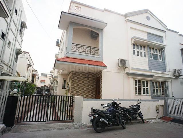 3 BHK Independent House in Sola for resale Ahmedabad. The reference number is 20006310