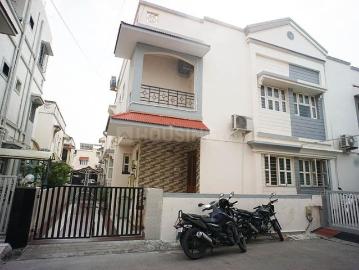 3 BHK Independent House in Sola for resale Ahmedabad. The reference number is 20006310