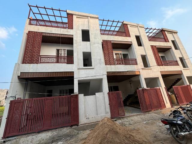 3 BHK Independent House in Susuwahi for resale Varanasi. The reference number is 21319503