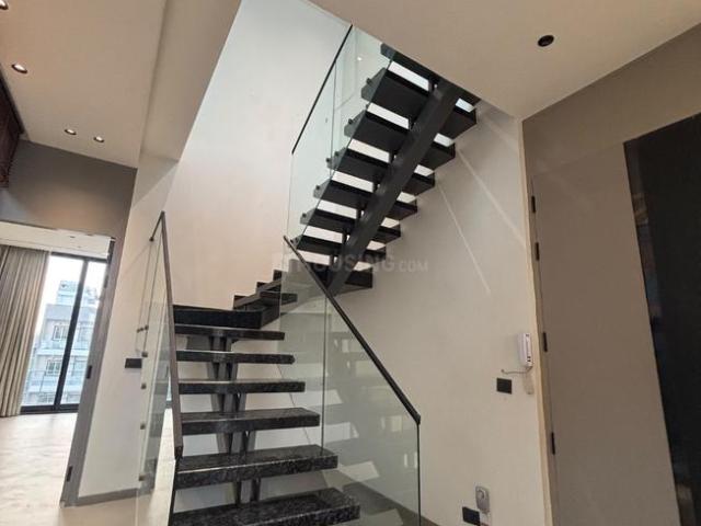 3 BHK Penthouse in Sector 73 for rent Gurgaon. The reference number is 21290647