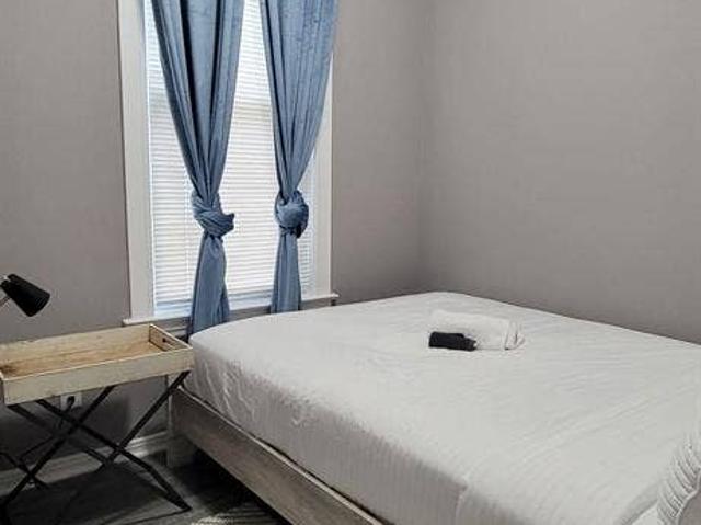 3 BR in Chicago