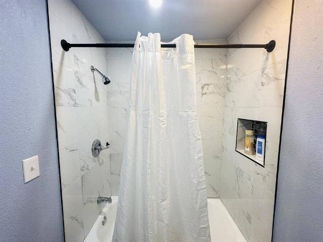 3 BR in Houston