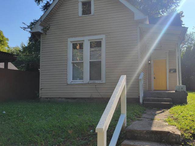 3 BR, 0 BA Apartment 39 North Tacoma Avenue, Indianapolis, IN 46201