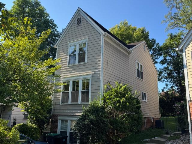 3 BR, 1.5 BA Apartment 107 Amherst Cmn A, Charlottesville, VA 22903