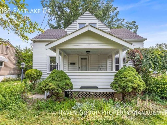 3 BR, 1.5 BA Apartment 1083 Eastlake Dr, Eastlake, OH 44095