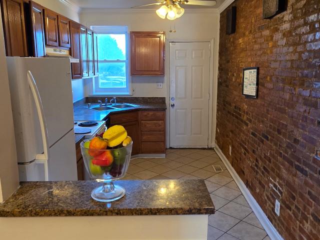 3 BR, 1.5 BA Apartment 1009 W Fayette St, Baltimore, MD 21223