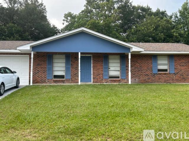 3 BR, 1.5 BA Apartment 1010 Shirley Drive, Gulfport, MS 39503