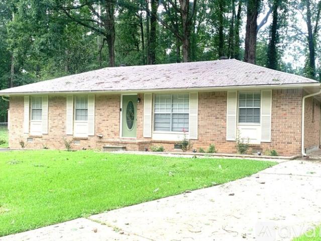 3 BR, 1.5 BA Apartment 10178 Top Tree Ct, Jonesboro, GA 30238