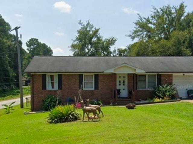 3 BR, 1.5 BA Apartment 103 Maplewood Dr, Gaffney, SC 29340