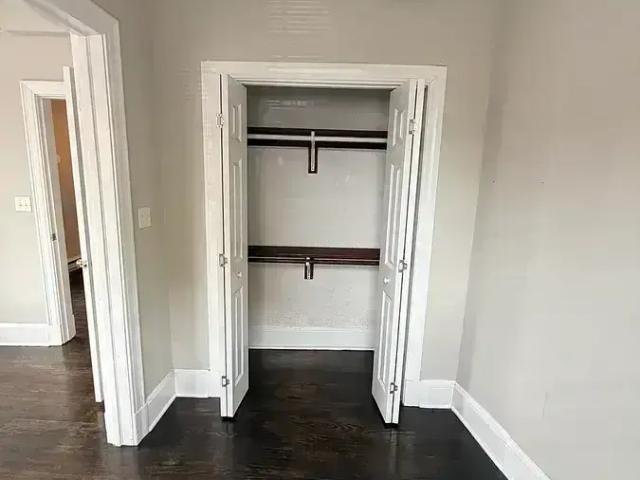 3 BR, 1.5 BA Apartment 1175 Chapel St, New Haven, CT 06511