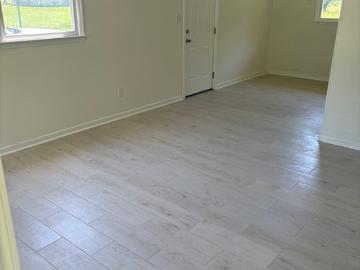 3 BR, 1.5 BA Apartment 118 Stone Drive, Wellford, SC 29385