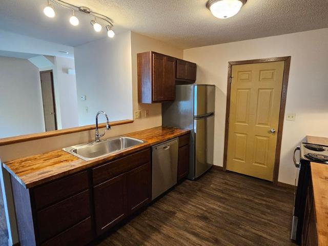 3 BR, 1.5 BA Apartment 1102 Heeler Ave, Tomah, WI 54660
