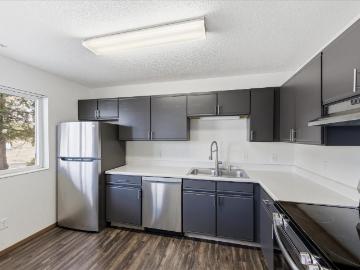 3 BR, 1.5 BA Apartment 1200 4th Street Northeast Unit 1200_24, New Prague, MN 56071
