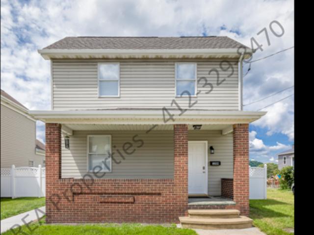3 BR, 1.5 BA Apartment 1208 2nd Ave, Conway, PA 15027