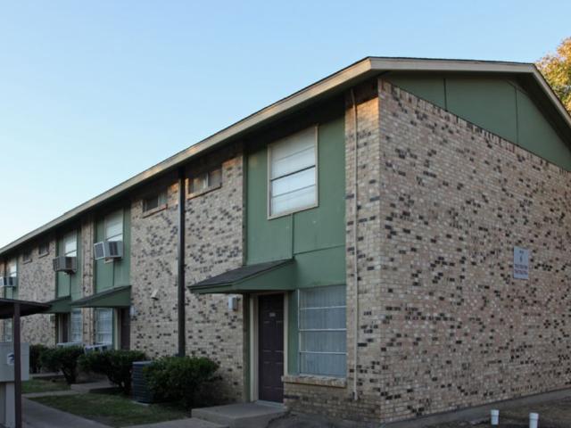 3 BR, 1.5 BA Apartment 1355 N Jim Miller Rd Unit 6942, Dallas, TX 75217
