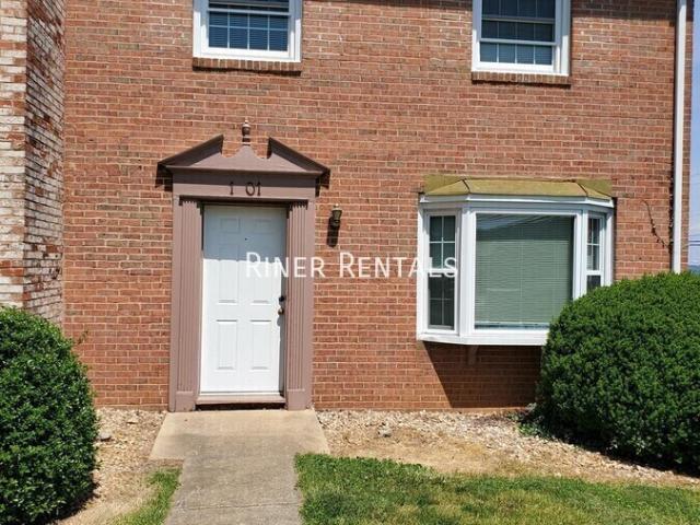 3 BR, 1.5 BA Apartment 1301 Devon Lane, Harrisonburg, VA 22801