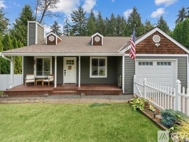 3 BR, 1.5 BA Apartment 13317 58th Drive Southeast, Everett, WA 98208
