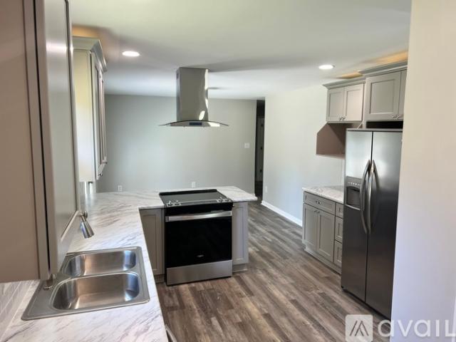 3 BR, 1.5 BA Apartment 145 West Drive, Spartanburg, SC 29303