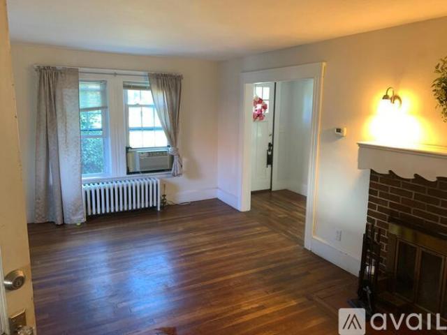 3 BR, 1.5 BA Apartment 1493 Main St, Walpole, MA 02081