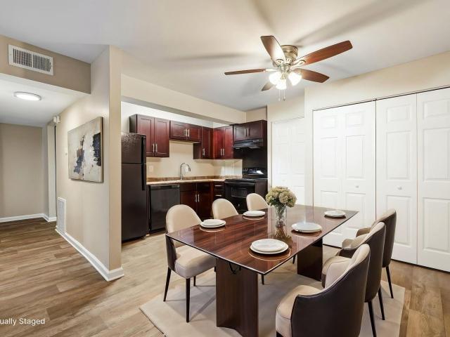 3 BR, 1.5 BA Apartment 1400 Ventura Way Drive Unit 1000 08, Charlotte, NC 28213