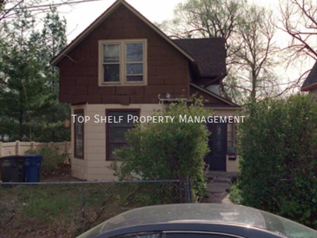 3 BR, 1.5 BA Apartment 1529 11th St, Des Moines, IA 50314