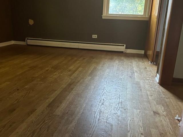 3 BR, 1.5 BA Apartment 1685 Sunset Road, Highland Park, IL 60035