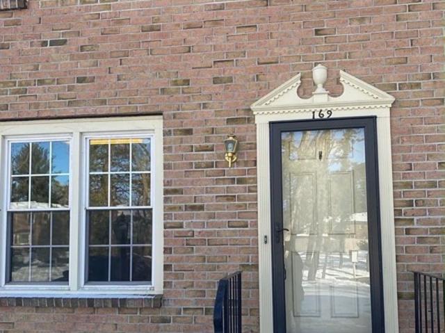 3 BR, 1.5 BA Apartment 169 Williamsburg Court, Unit 169, Albany, NY 12203