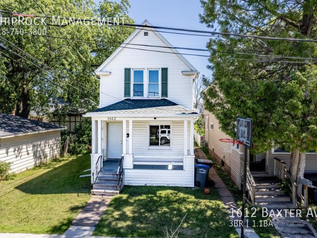3 BR, 1.5 BA Apartment 1612 Baxter Ave, Superior, WI 54880