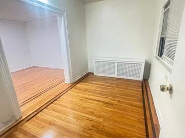 3 BR, 1.5 BA Apartment 1618 Mahan Avenue Floor 1, Bronx County, NY 10461