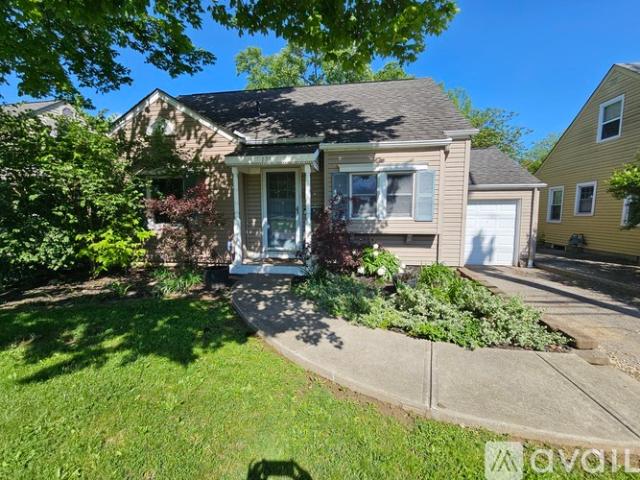 3 BR, 1.5 BA Apartment 1784 Kenny Road, Columbus, OH 43212
