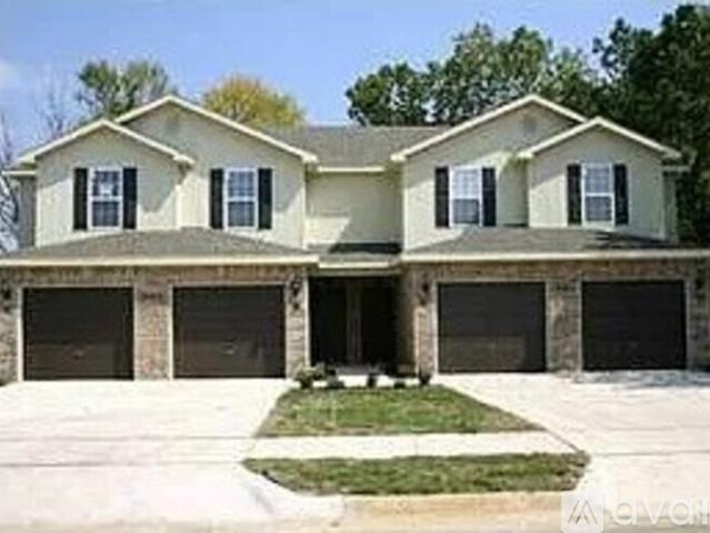 3 BR, 1.5 BA Apartment 1908 Azlin Pl, Unit A, Siloam Springs, AR 72761
