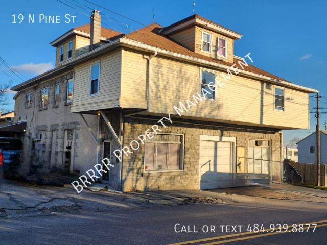 3 BR, 1.5 BA Apartment 19 N Pine St, Summit Hill, PA 18250
