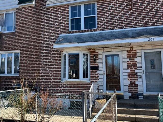 3 BR, 1.5 BA Apartment 2045 Heather Road, Folcroft, PA 19032