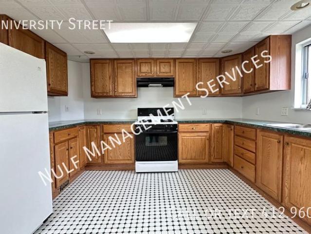 3 BR, 1.5 BA Apartment 205 University Street, Verona, PA 15147