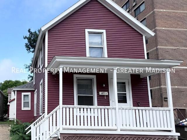 3 BR, 1.5 BA Apartment 207.5 N Frances St, Madison, WI 53703