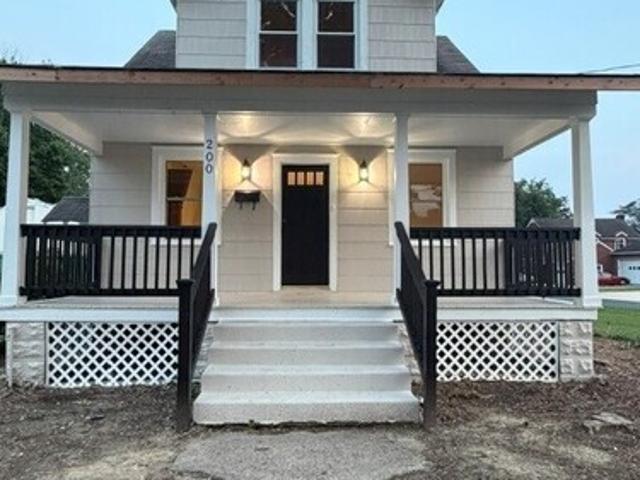 3 BR, 1.5 BA Apartment 200 Delaware Ave, Wilmington, DE 19803