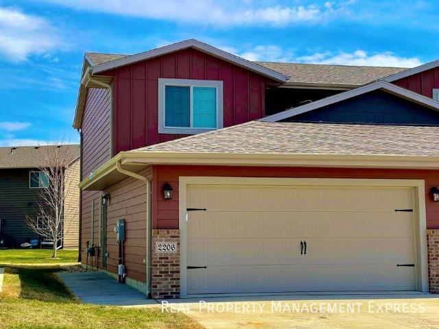 3 BR, 1.5 BA Apartment 2206 S Ronsiek Ave, Sioux Falls, SD 57106