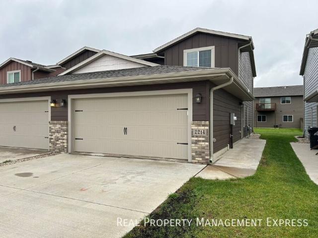 3 BR, 1.5 BA Apartment 2214 S Ronsiek Ave, Sioux Falls, SD 57106