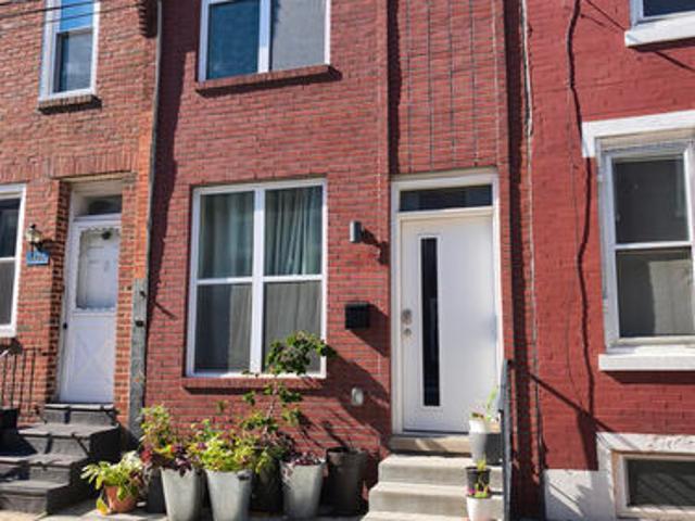 3 BR, 1.5 BA Apartment 2224 Greenwich Street, Philadelphia, PA 19146