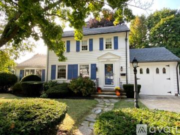 3 BR, 1.5 BA Apartment 2381 Cranston Street, Cranston, RI 02920