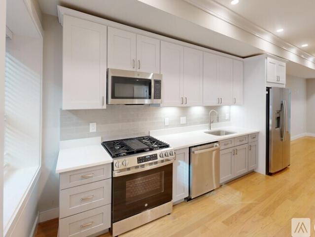 3 BR, 1.5 BA Apartment 230 Tremont St, Unit 1, Boston, MA 02116