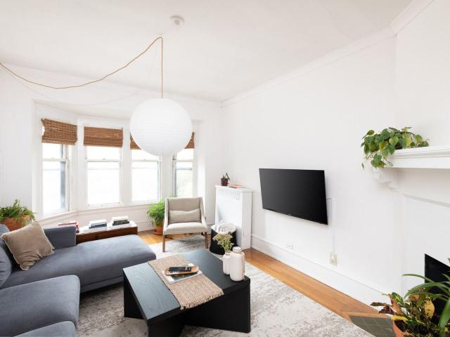 3 BR, 1.5 BA Apartment 2518 North Farwell Avenue Unit 2518 05, Milwaukee, WI 53211