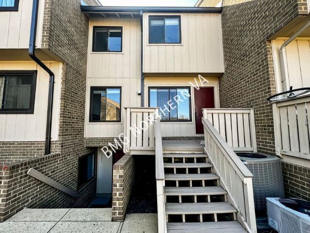 3 BR, 1.5 BA Apartment 2689 GLENGYLE DR, VIENNA, VA 22181