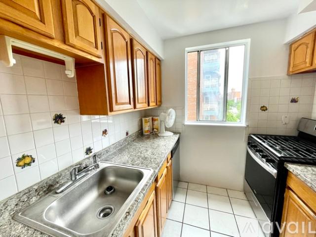 3 BR, 1.5 BA Apartment 2744 Johnson Ave, Unit 3, The Bronx, NY 10463