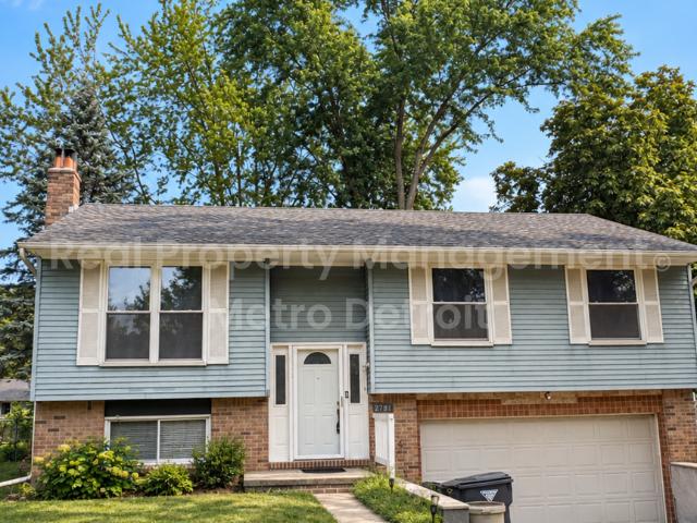 3 BR, 1.5 BA Apartment 2781 Majestic Court, Troy, MI 48083