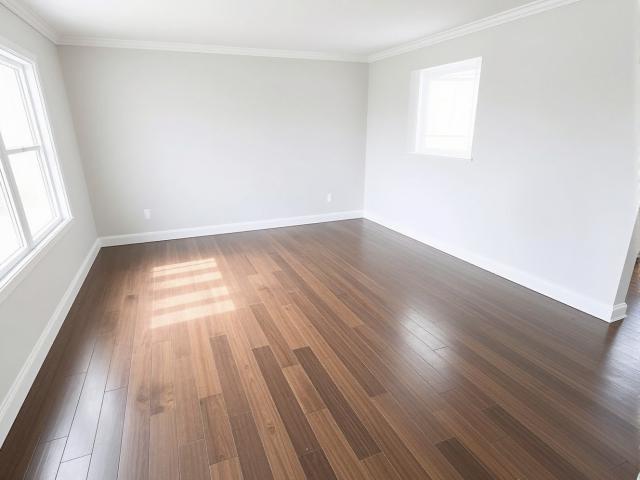 3 BR, 1.5 BA Apartment 295 Edgewood St, Sarnia, ON N7S 5C4
