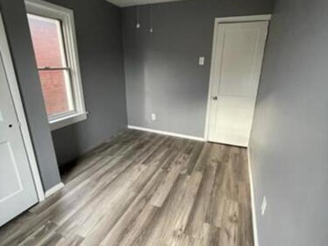 3 BR, 1.5 BA Apartment 306 Comrie Ave, Braddock, PA 15104