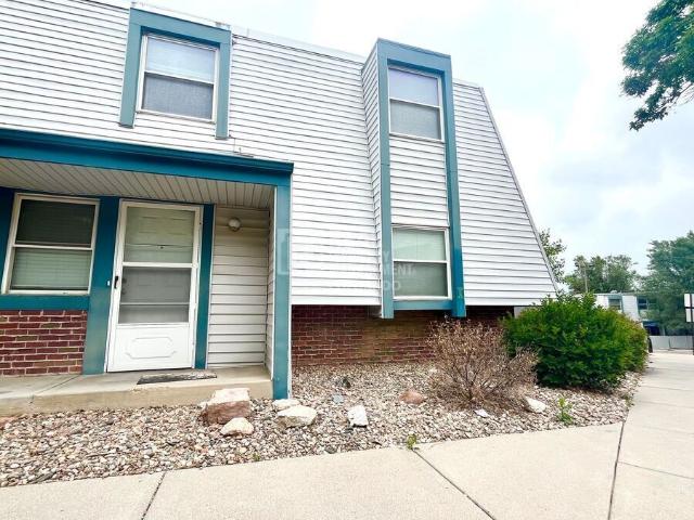 3 BR, 1.5 BA Apartment 3005 E Fountain Blvd, Colorado Springs, CO 80910