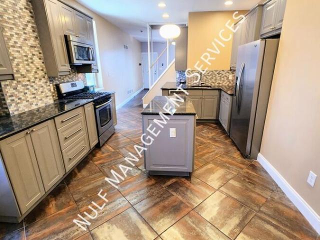 3 BR, 1.5 BA Apartment 311 37th Street, Pittsburgh, PA 15201