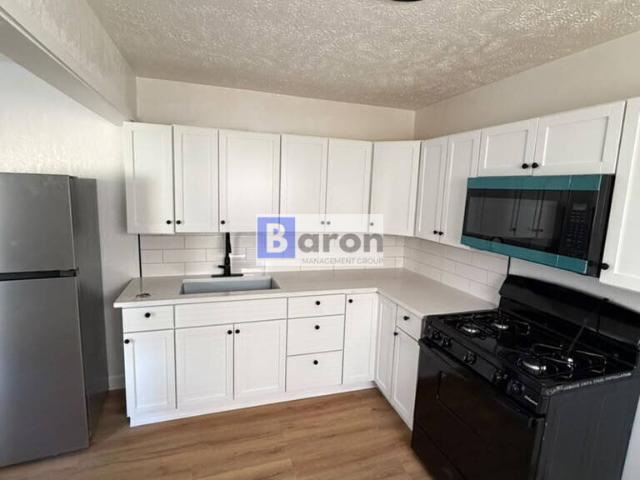3 BR, 1.5 BA Apartment 3210 S Main St, South Bend, IN 46614